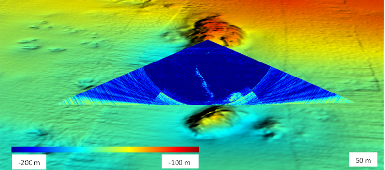 Fluid seepage detection: An acoustic anomaly in the water column in the form of a plume lies above a bathymetric feature (HIPER campaign, Audrey Galvé). During the SUPER-MOUV campaign, fluids were sampled at this position using the Nautile.   